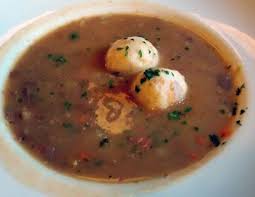 Ganslsuppe Mit Broselknoderl Rezept Rezept Rezepte Essen Und Trinken Essen