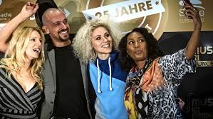 See more of cassandra steen on facebook. Cassandra Steen Aktuelle Themen Nachrichten Bilder Stuttgarter Zeitung