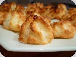 Recette De Rochers A La Noix De Coco Congolais Recette Recette Recette Petit Gateau Rocher Noix De Coco