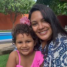 𝑀𝑎𝑟𝑖𝑙𝑦𝑛 𝑉𝑎𝑙𝑙𝑒