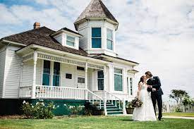 A Barn A Beach A Bride And A Beautiful Wedding Tony Wodarck Newland Barn Barn Photos Beautiful Weddings