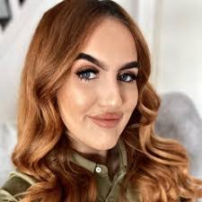 Leah Clarke's Instagram, Twitter & Facebook