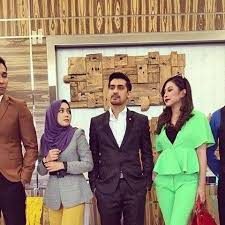Saphire screen sdn bhd akan membawakan drama terbaru adaptasi novel mr. Mr Boss Miss Stalker Home Facebook