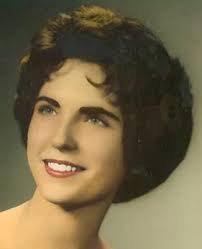 Amanda Lasater's Instagram, Twitter & Facebook