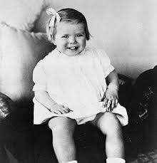 Nach der pompösen hochzeit des traumpaares nahm grace kelly den titel fürstin gracia partricia de monaco an. Grace Kelly Von Hollywood Ins Furstentum