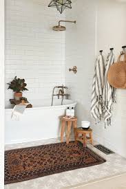 Adding tile to the bathroom nook idea is an overall improvement to the style and really nails the chic look that many are trying to achieve. Bathroom Decor Bathroom Ideas 54kibo Simple Bathroom Decor Chic Bathrooms White Subway Tile Bathroom