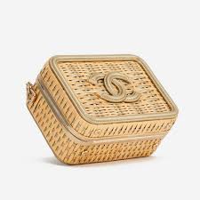 This new vanity case is part of chanel's fall/winter 2018 act 2 collection. Chanel Vanity Kleine Tasche Stroh Kalbsleder Beige Gold Saclab