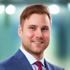 Katie Pollitt's Instagram, Twitter & Facebook