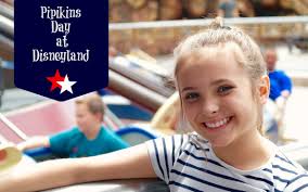 Pipikins (@pipikins8)