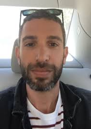 כל השירים באלבום נכתבו והולחנו על ידי שבן עצמו ועוסקים בעיקר ביחסיו עם בנות זוג שונות. 103fm ×©×œ×•×ž×™ ×©×'×Ÿ