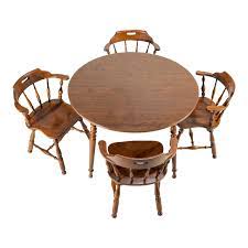 Ethan allen heirloom maple china hutch top 10 6018. Ethan Allen Heirloom Nutmeg Maple Dining Table Chairs Chairish