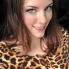 Melissa Sheldon's Instagram, Twitter & Facebook