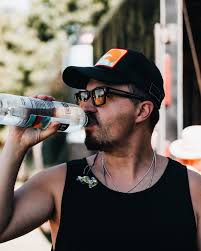 Pre show routine: 1. Water, Water, Water 2. Laugh at @metzgbrycen calling  me an old man. 3. Pretend to be @codyquistad even though I have absolutely  no song that requires head banging 😂