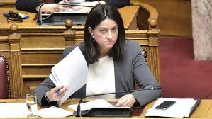 Η υπουργός παιδείας και θρησκευμάτων, νίκη κεραμέως,ανακοίνωσε με λεπτομέρειες το πότε θ' ανοίξουν τα σχολείααλλά και τα μέτρα ασφαλείας που θα ισχύουν εν μέσω πανδημίας, και την ώρα που τα κρούσματα αυξάνονται. Keramews Se Antipoliteysh Kalytero Sxoleio Me Kleistes Ai8oyses Den Ginetai Skai