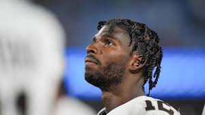 Dillon Gabriel 'Good Bet' to Start Cleveland Browns' Preseason Game With  Shedeur Sanders Injury