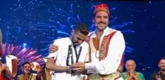 Ø§Ù„ÙˆØ·Ù† Ø³Ø¨ÙˆØ±Øª Ø´Ø±ÙŠÙ Ø¹Ø¨Ø¯Ø§Ù„Ù…Ù†Ø¹Ù… Ø£Ø·Ø§Ù„Ø¨ Ø§Ù„Ø¬Ù…ÙŠØ¹ Ø§Ù„ÙˆÙ‚ÙˆÙ Ø¨Ø¬Ø§Ù†Ø¨ Ù…Ø¤Ù…Ù† Ø²ÙƒØ±ÙŠØ§