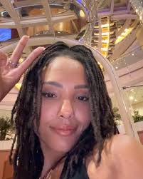 Just relaxing and enjoying my peace ✌🏽