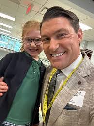 Laura Grissom's Instagram, Twitter & Facebook