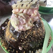 Milo ice kepal is the viral dishes in malaysia, it has been loved by malaysian since 2017. Photos At Ais Kepal Milo Tanjung Kling 1 Tip