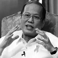 Aquino fikk tidlig kjennskap til filippinsk politikk, da han ble født inn i en av filippinernes politiske og jordholdige klaner. Benigno Aquino South China Morning Post