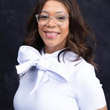 This 8th grader challenged his teacher to a dance battle — and the teacher  did not back down! Natalie McClain, an assistant principal at Sumner HS in  Riverview, FL, captured the footage