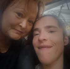 Such a beautiful family and picture!