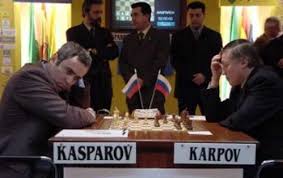 Kasparov, känd för sina många briljanta angreppspartier och fruktad av sina motståndare för sin förståelse av dynamiska och svåra ställningar, spelade det sista matchpartiet precis som den positionelle karpov skulle ha gjort. Garry Kasparov Vs Anatoly Karpov 2001 Grudge Match