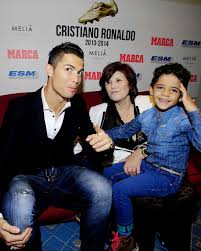 Dolores aveiro é a mãe de cristiano ronaldo, como toda a gente sabe. Real W Madrid Cristiano Ronaldo Junior Cristano Ronaldo Ronaldo Junior