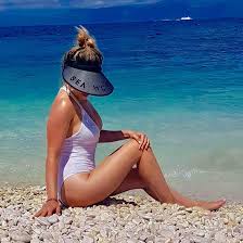 Από μικρή είχε ένα όνειρο. Kalli8ea Ayth Einai H Panemorfh Gynaika Poy Ekapsan Me Bitrioli Sthn Kalli8ea Eikones Thecaller