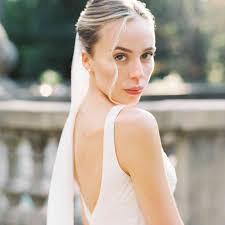 If your dream wedding is a simple, bohemian affair, this is the style for you. 41 Wedding Hairstyles For Medium Length Hair