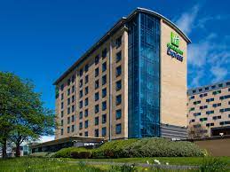 The hotel is next door to hull paragon interchange, the city's integrated bus and rail terminal, and 45 minutes by taxi from humberside airport (huy). Central Hotel Holiday Inn Express Leeds City Centre