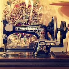 So Vintage Old Sewing Machines Vintage Sewing Machines Sewing Machine