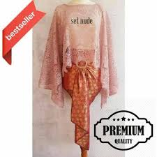 Kebaya nyonya /kebaya encim,sarung & batik indonesia. Inspiratif Cek 35 Inspirasi Kebaya Modern Untuk Wanita Berhijab Updated 2021 Bukareview