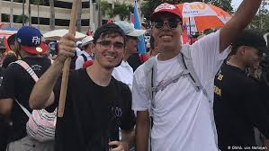 100s of new puerto rican singles are signing up weekly. Wir Werden Nicht Lockerlassen Amerika Die Aktuellsten Nachrichten Und Informationen Dw 26 07 2019