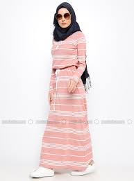 Robe Rayee Blanc Robe Modanisa Spor Giyim Elbiseler Elbise