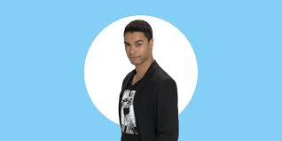 Plus exactement, la chronique des bridgerton a été écrite par chris van dusen, un fidèle collaborateur (auteur sur grey's cette adaptation des romans de julia quinn nous plonge dans l'angleterre de 1815. 1ojwm Cpl1jo4m