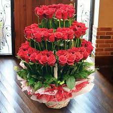 Importación y distribución de flores naturales y accesorios de floristerías, artículos para fiestas, decoración, arreglos florales, decoración de bodas. Arreglos Florales Con Rosas Rojas