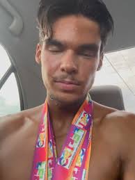 Já se passou uma semana desse dia MARAVILHOSO! No qual foram DOIS top 1🏆e  um top 2🥈 do meu ultimo show da minha temporada de competições, e em todas  elas fiquei no pódio e só subindo colocações! Só ...