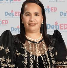 Dr. Frederick Romero, IP Academy Officer-in-Charge, formally closes the 1st  LEB-IPOPHL Intellectual Property Career Expo