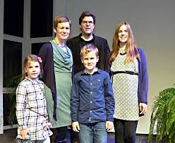 One of the reasons for his vinyl only dj sets. Abschied Von Pastor Neumann Und Familie
