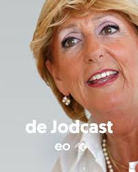 Margje Fikse en David Kamsteeg gaan in de Jodcast podcast in gesprek met  Marga van Praag: "Ik denk dat ik een enorme Joodse calvinist ben."🎙 🎧  Luister naar de podcast via www.nporadio5.nl/podcasts/31/de-jodcast-eo