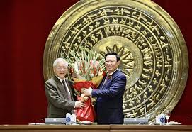 Trong phiên họp buổi sáng, ủy ban thường vụ quốc hội báo cáo quốc hội kết quả thảo luận tại đoàn về việc miễn nhiệm phó chủ tịch nước. M3ctub9yplckjm