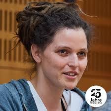 Laura Grossmann's Instagram, Twitter & Facebook