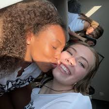 Violet Holmes (@_violetholmes__) • Instagram photos and videos