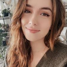 Anna Blanchard's Instagram, Twitter & Facebook