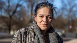 Pedofiljägaren Sjöberg skrattar åt den desperata mamman: ”Du är labil”