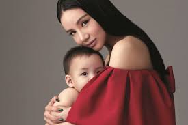 Peter lim (born 21 may 1953) is a singaporean business magnate, who was one of singapore's leading stockbrokers, and now a private investor who has invested in sectors ranging from palm oil to medicine. Kim Lim On Why She Hid Her Baby Bump And Life As A New Mum