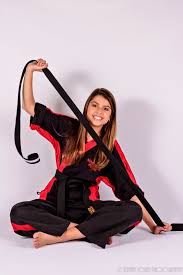 Pin By Matheus Signori On 14 Years Old Karate Portrait Martial Arts Girl Female Martial Artists Karate Girl