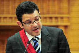 نشر فرجانى ساسى لاعب نادي الزمالك عبر استورى الانستجرام الخاص به صورة لطفل يحمل طائر ورقية صممت على عشق لا ينتهى، ليبدى فرجانى ساسى إعجابه الشديد بالصورة. ØªØ£Ø¬ÙŠÙ„ Ø§Ù„ØªØ­Ù‚ÙŠÙ‚ Ù…Ø¹ Ø±Ø¦ÙŠØ³ ØªØ­Ø±ÙŠØ± ÙˆØµØ­ÙÙŠÙŠ Ø§Ù„Ù…ØµØ±ÙŠ Ø§Ù„ÙŠÙˆÙ… ÙÙŠ Ø«Ù‚ÙˆØ¨ Ø§Ù„Ø¨Ø¯Ù„Ø© Ø§Ù„Ù…ÙŠØ±ÙŠ Ø§Ù„Ù…ØµØ±ÙŠ Ø§Ù„ÙŠÙˆÙ…