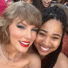 Katie Kovach (@katiekovachh)